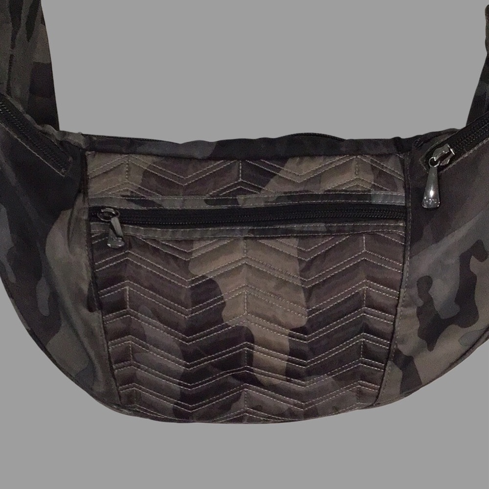 LUG Boomerang Charcoal Gray Camo Print Crossbody Sling Freestyle Bag - Picture 7 of 14